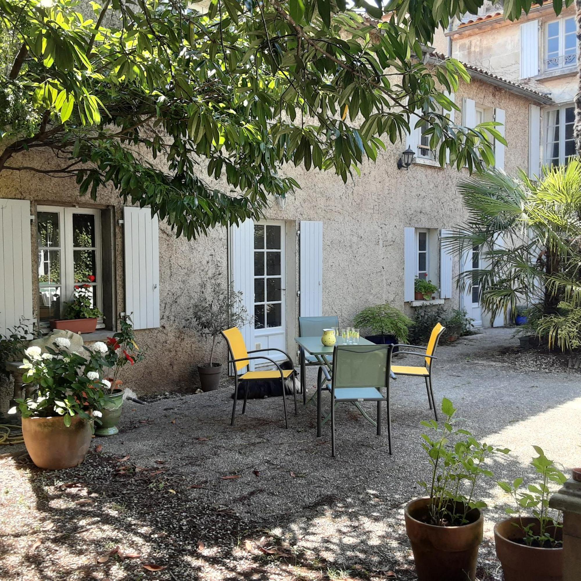 شقة Annexe Du Pont De La Charente Châteauneuf-sur-Charente المظهر الخارجي الصورة